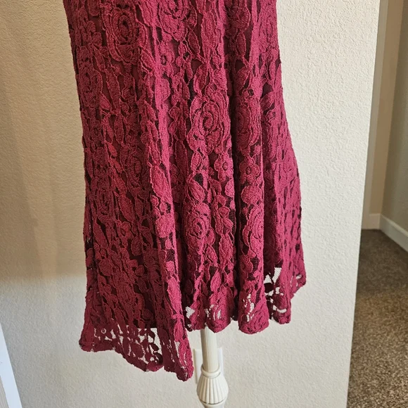 SHYANNE High Neck Sleeveless Lace Fit & Flare Short Western Dress Medium Red - Picture 4 of 15